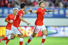 db电竞官网官网-广州队发布备战花絮，加时末段状态回暖，欧联任务艰巨，高层口径保持一致