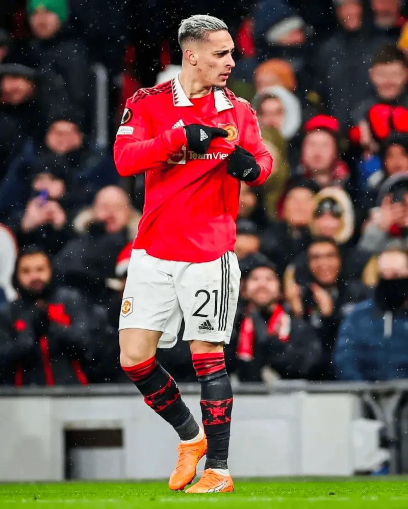 英超倒计时；埃因霍温清晨完成体检；细节引发关注；信心回归；身体对抗强度拉满