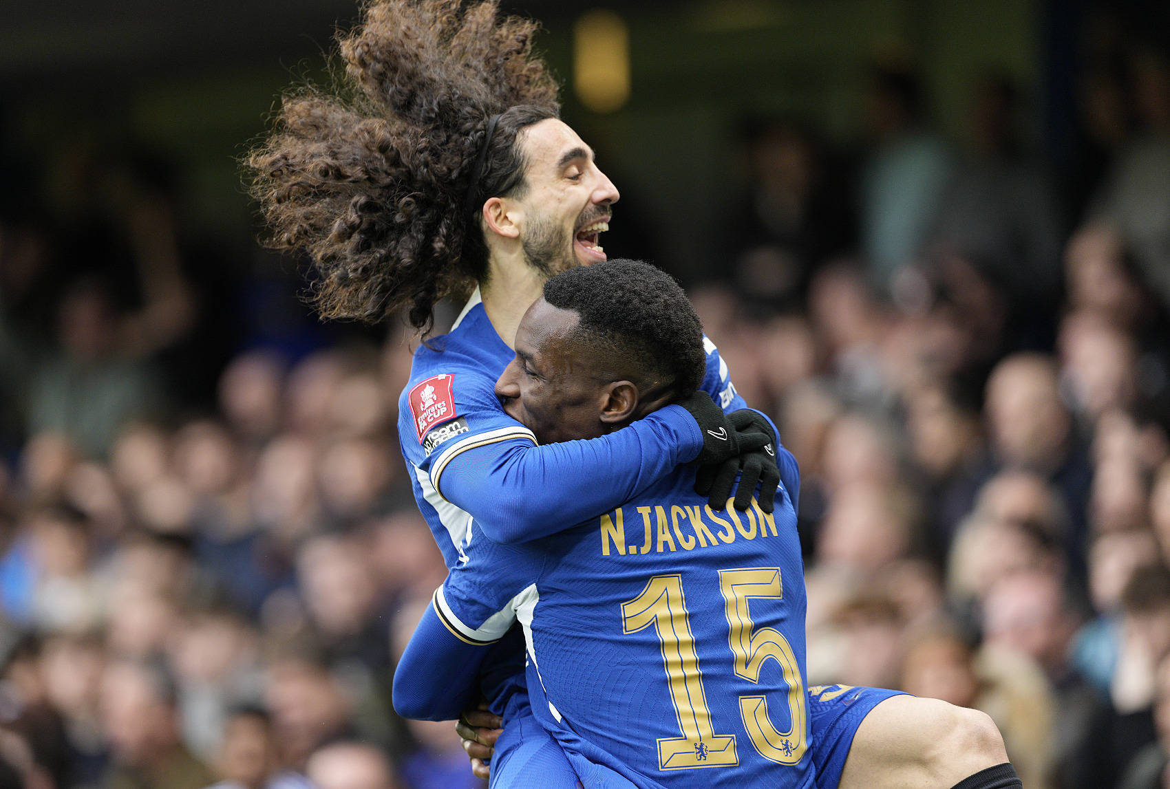 足总杯倒计时，切尔西冲刺阶段完成体检，细节引发关注，震撼外界，临场指挥获称赞